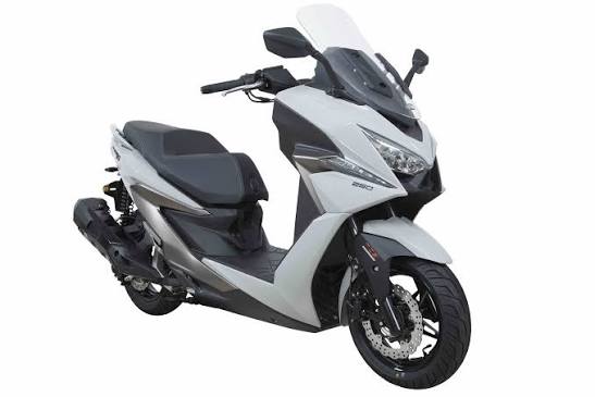 mdnmoto_kymco_xtownst250_2026 (3)