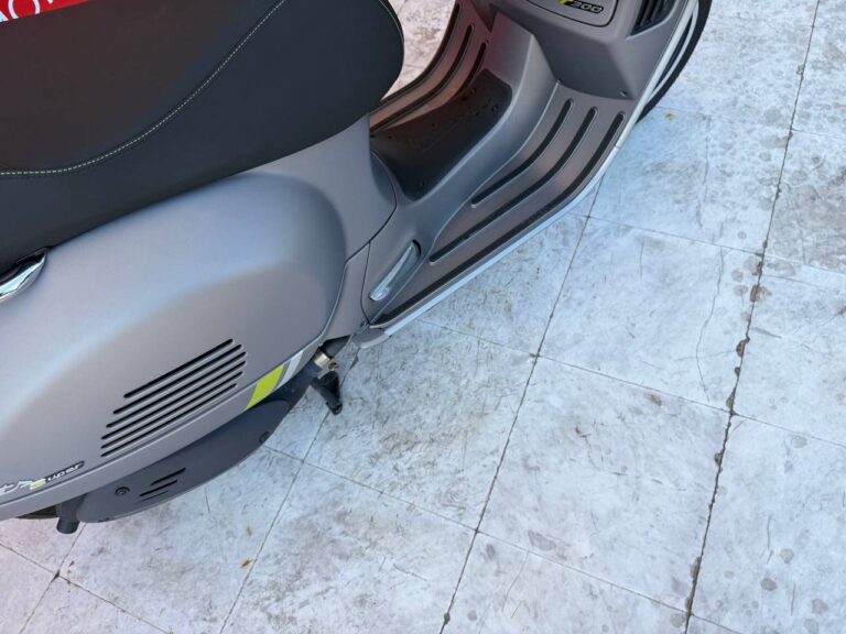 mdnmoto_piaggio_vespagts300_2025 (1)