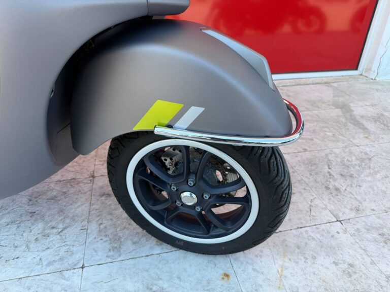 mdnmoto_piaggio_vespagts300_2025 (3)