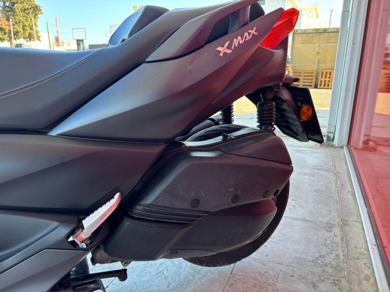 mdnmoto_yamaha_xmax3002018 (5)